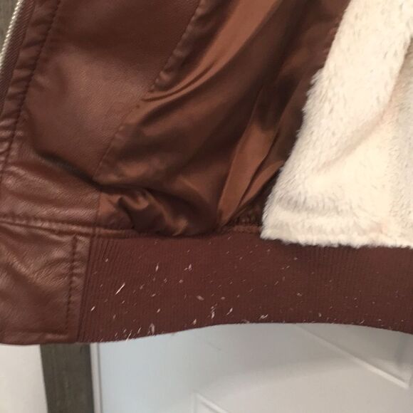 Ci Sono by Cavalini Vegan Leather Fur lined Zippered Jacket medium - Picture 5 of 9